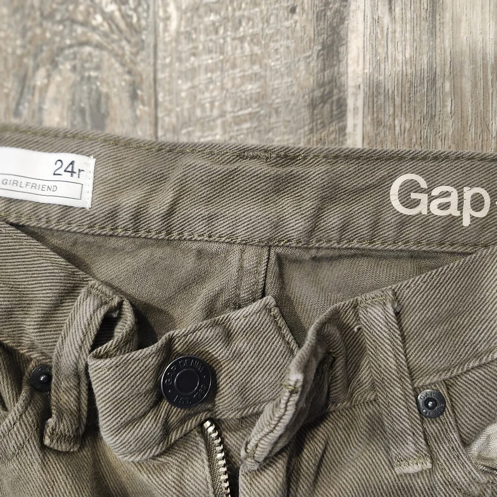 GAP 1969 girlfriend